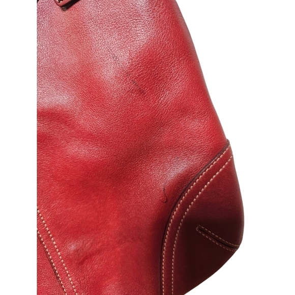 Coach bag. Red. Couple marks on outside as shown but in good used condition! - Picture 8 of 9